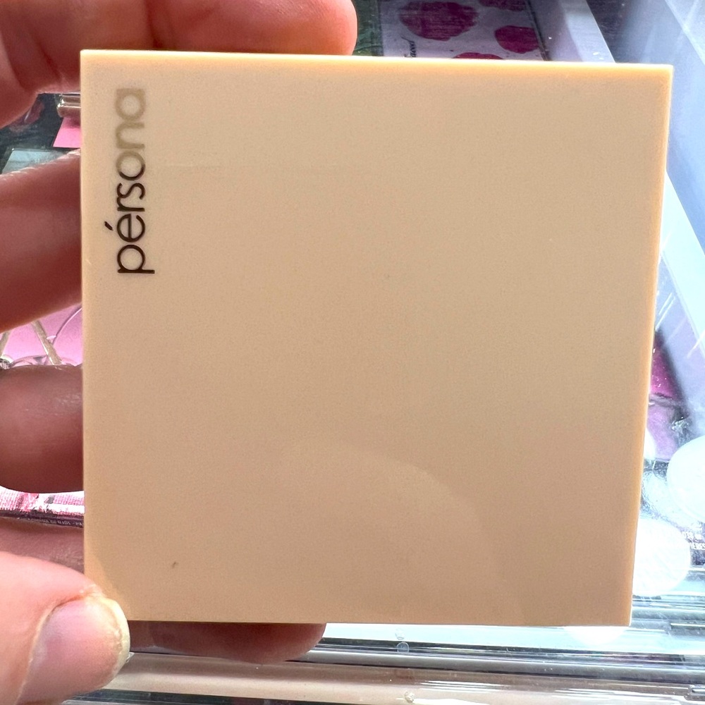 Persona Cosmetics Cali Glow Highlighter Palette in Laguna